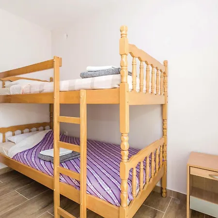 Apartman Awesome In With Kitchen *