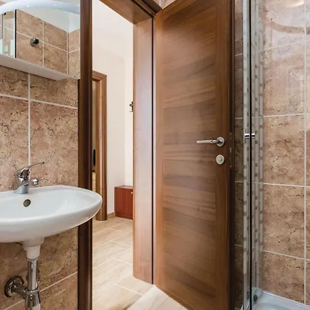 Apartman Awesome In With Kitchen