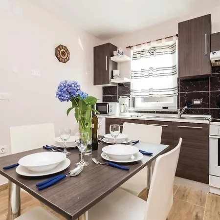 Awesome In With Kitchen Daire