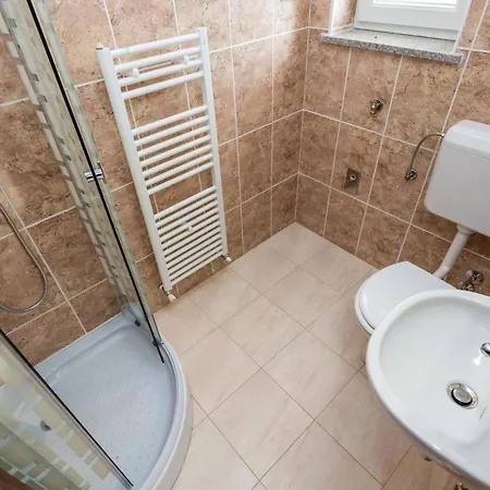 Awesome In With Kitchen * Ičići