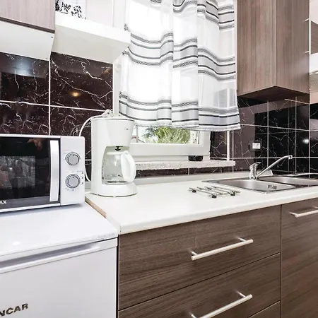 Awesome In With Kitchen * Ičići