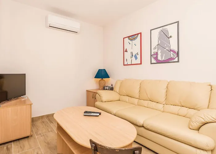 Awesome In With Kitchen Διαμέρισμα Ičići
